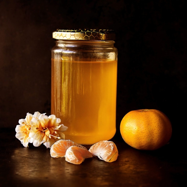 raw honey- healthy to eat